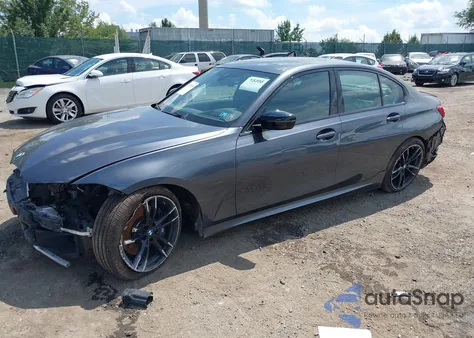 2021 BMW 3 Series M340I xDrive z USA, uszkodzony, nr VIN 3MW5U9J09M8C13325